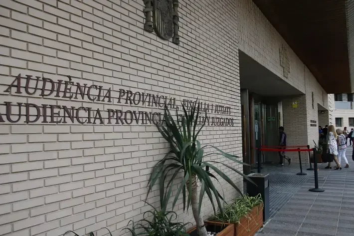 Entrada de la Audiencia Provincial de Castellón, Fiscalía y Juzgados